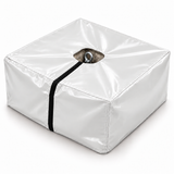 Housse PVC blanche sur bloc de lest en béton, avec ouverture pour l'anneau de levage